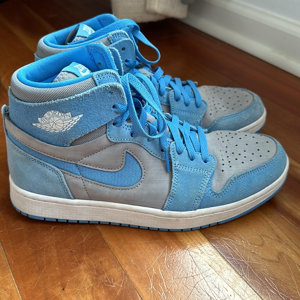 Nike Air Jordan high tops 💙